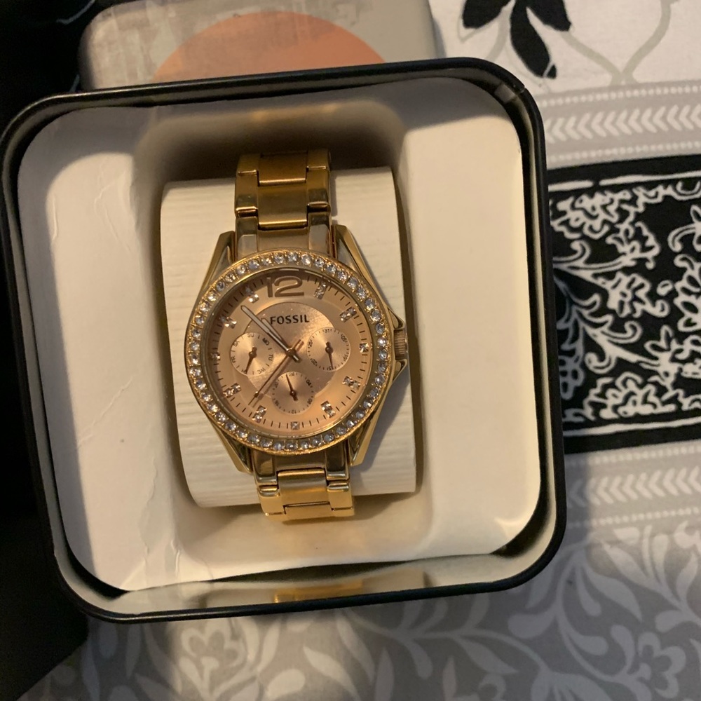 Woman watch
